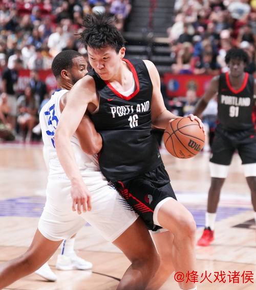 NBA夏季联赛:中国男篮不敌黄蜂,杨瀚森贡献12分但有7次失误6次犯规 NBA夏季联赛:中国男篮不敌黄蜂,杨瀚森贡献12分但有7次失误6次犯规
