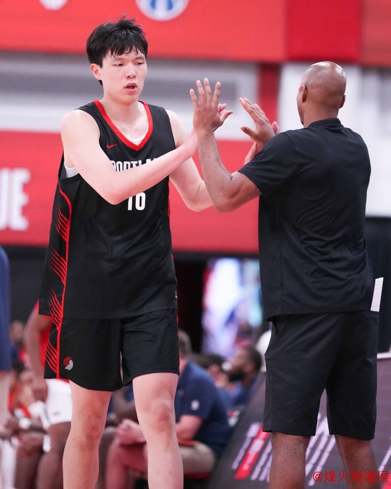 NBA夏季联赛:中国男篮不敌黄蜂,杨瀚森贡献12分但有7次失误6次犯规 NBA夏季联赛:中国男篮不敌黄蜂,杨瀚森贡献12分但有7次失误6次犯规