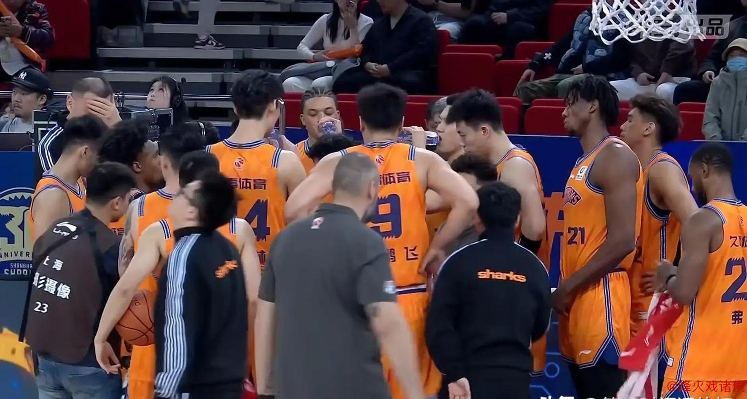 弗格狂砍35分助辽宁击败广州,王哲林20分难救上海不敌天津 弗格狂砍35分助辽宁击败广州,王哲林20分难救上海不敌天津